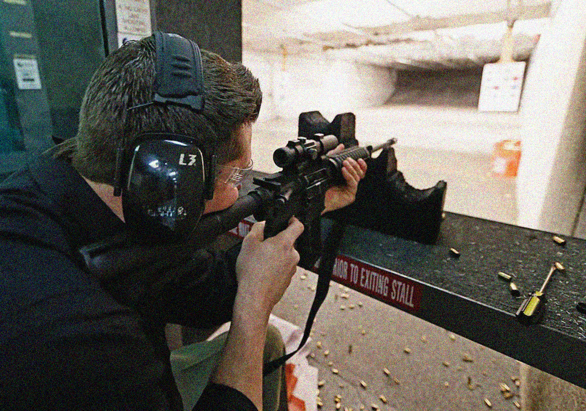 How far can an AR 15 rifle shoot?