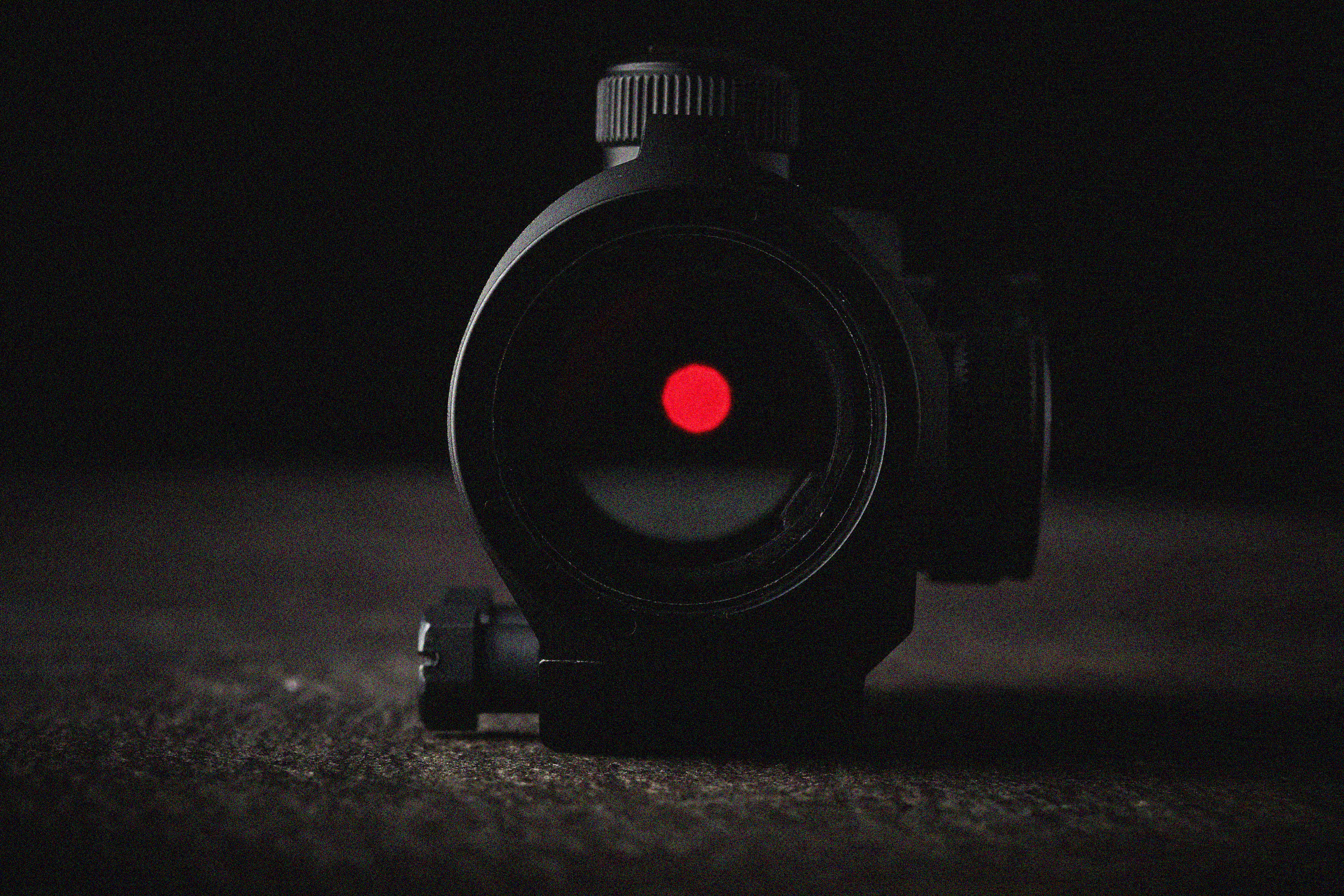How to use a red dot sight?