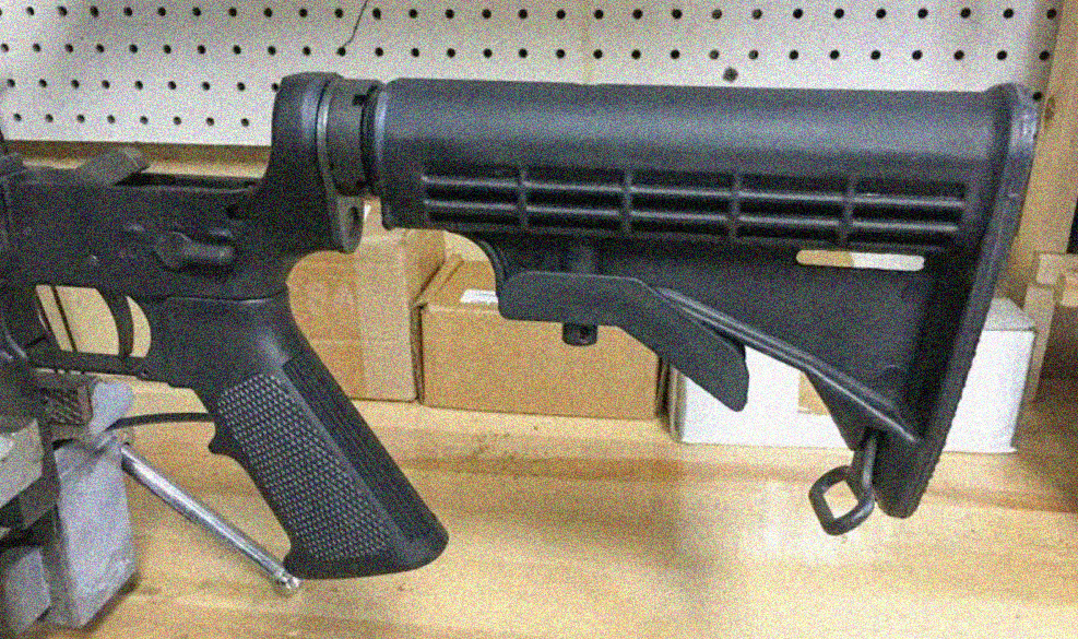 How to remove AR 15 stock?