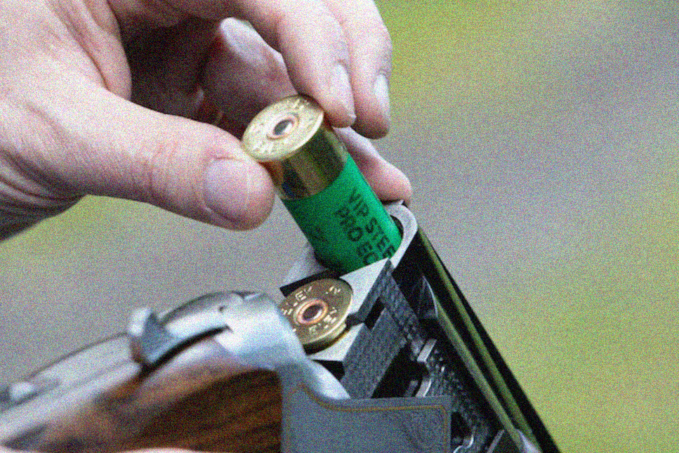 How to remove shotgun shell from chamber?
