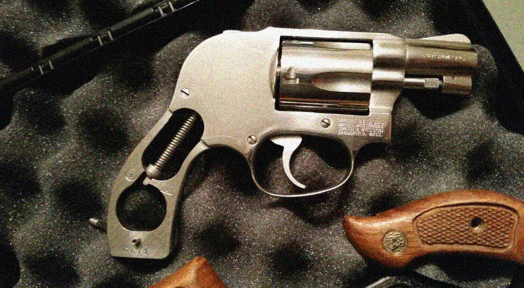 How to decode Smith and Wesson serial number?